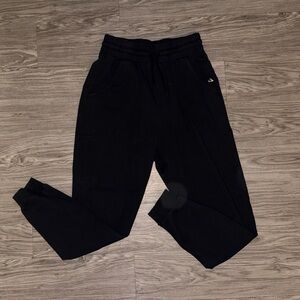 Gymshark Joggers Womens Medium Black Sweatpants Cuffed Ankle Drawstring Logo